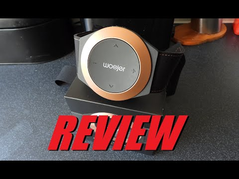 how does the woojer strap work